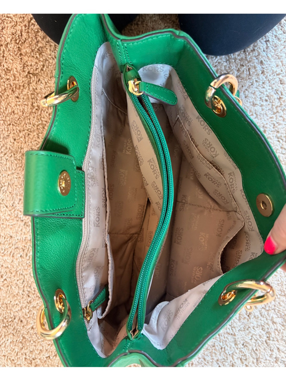 Michael Kors Emerald Green Leather Shoulder Tote with Gold Hardware - Picture 3 of 3